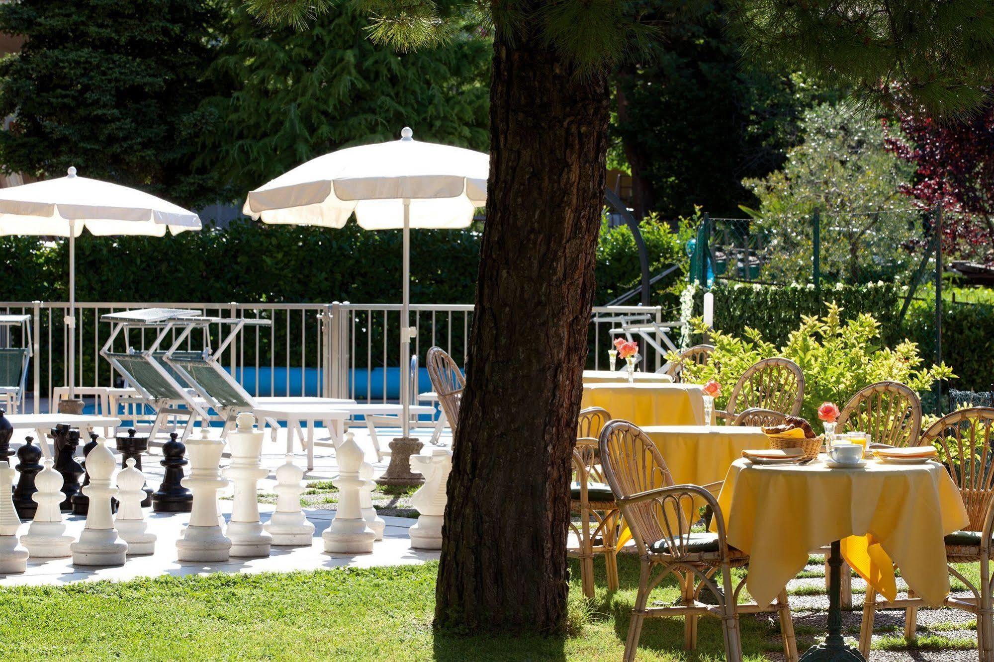 Hotel Astra Tignale Exterior photo