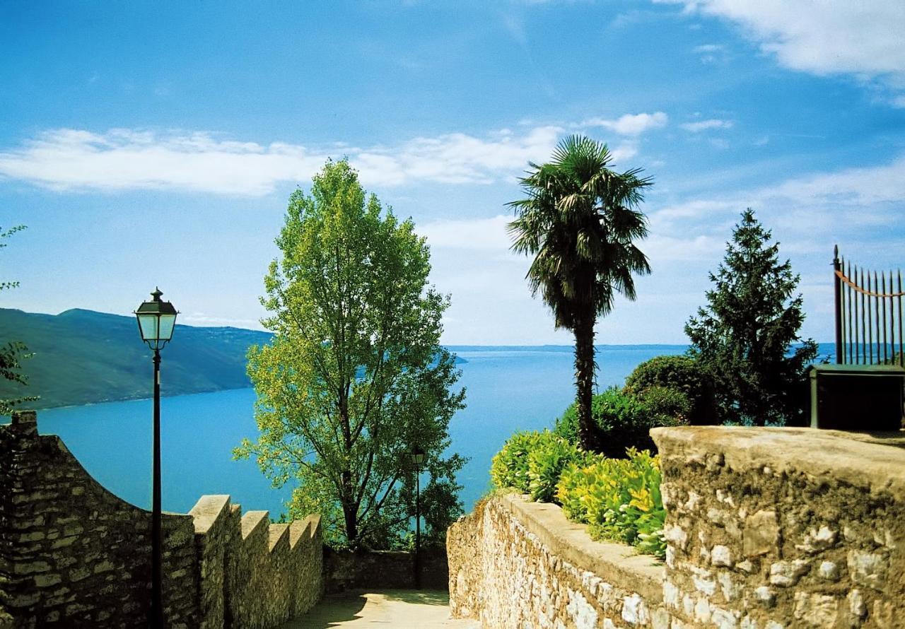 Hotel Astra Tignale Exterior photo